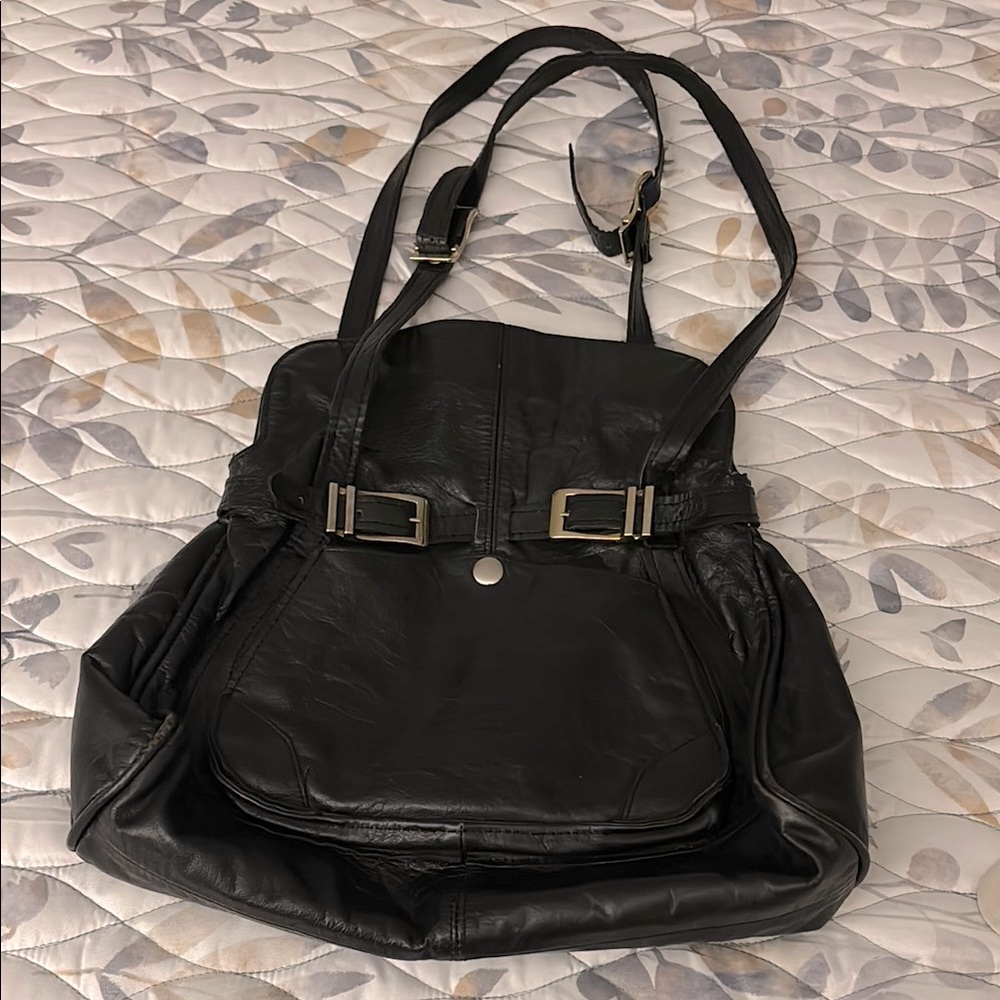 Ferns Elegant Black Leather shoulder strap hobo Bag!!